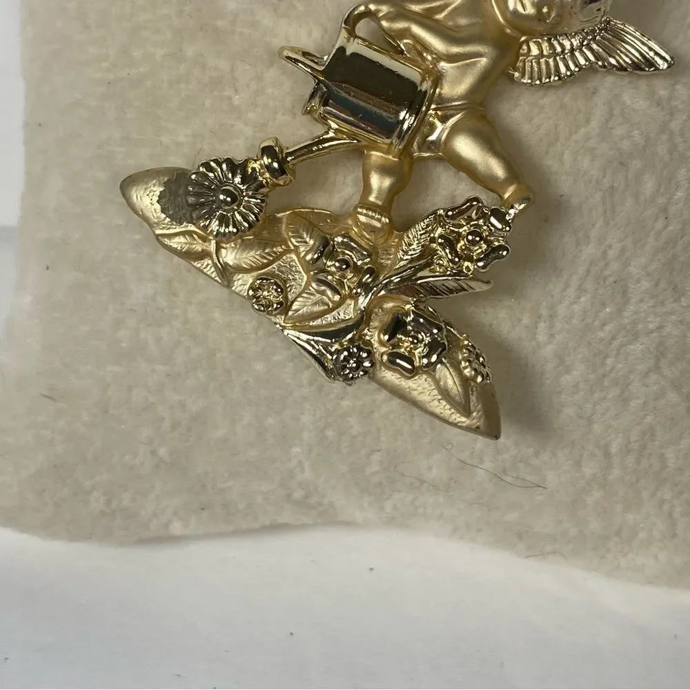 American Jewelry Company Vintage Matte and Satin Gold Finish Angel Brooch